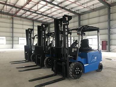 感謝蔡總的大力支持，再次購買3+1臺比亞迪叉車，祝：生意興隆！